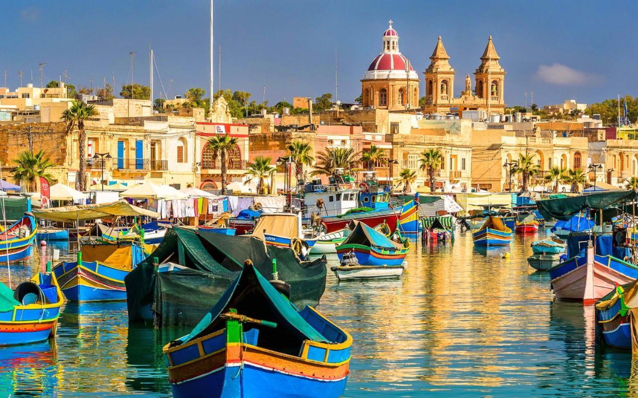 Modern Seaview In A Prime Location Sliema