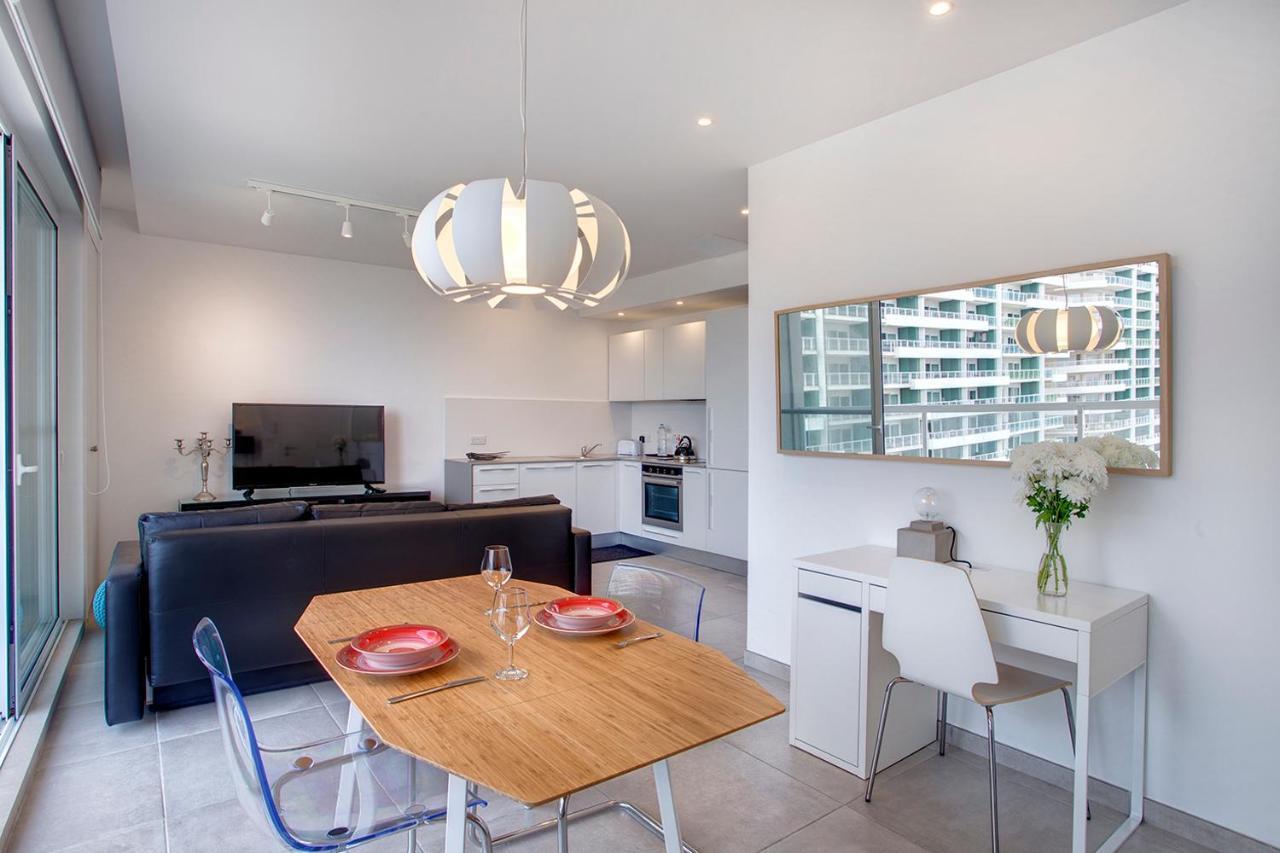 Modern Seaview In A Prime Location Sliema