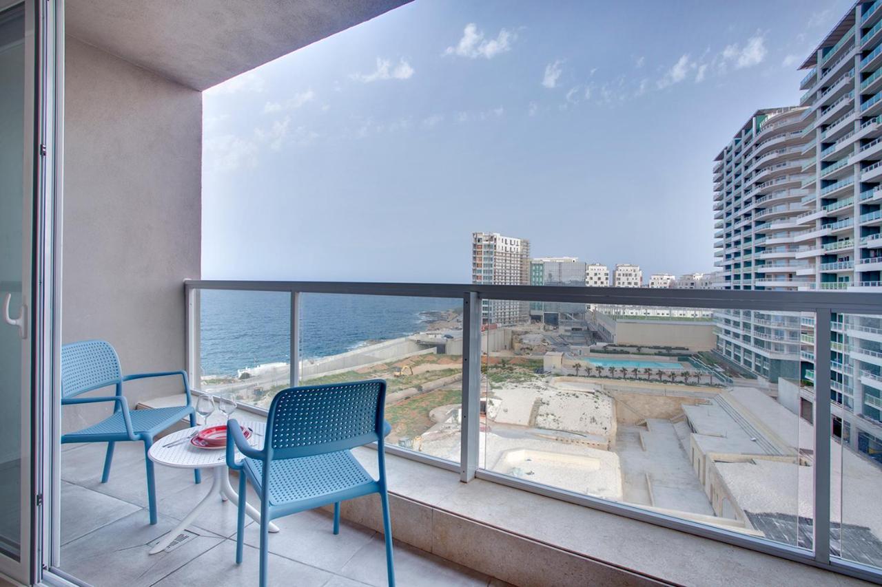 Modern Seaview In A Prime Location Apartment